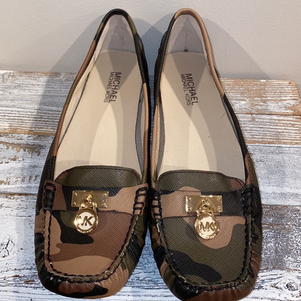 Michael Kors Camo Size 9 - Picture 3 of 8